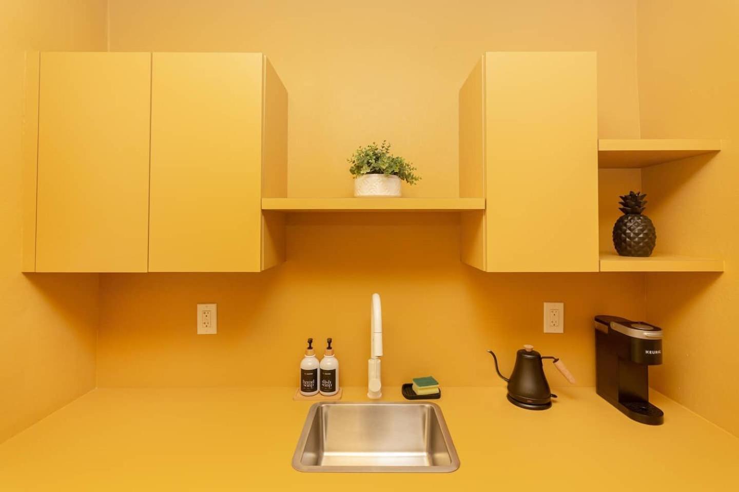 Large Stylish Studio Apartment In El Portal #3 ميامي المظهر الخارجي الصورة